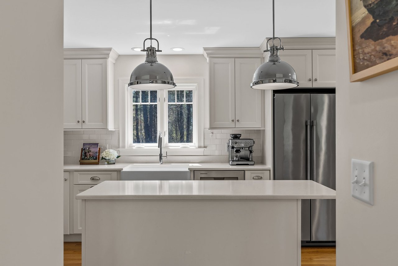 11 Lisa Ln Pembroke, MA 02359