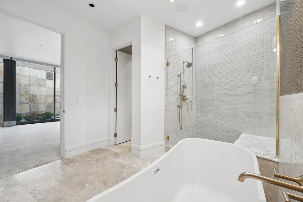 4141 E Canyon Estate Dr