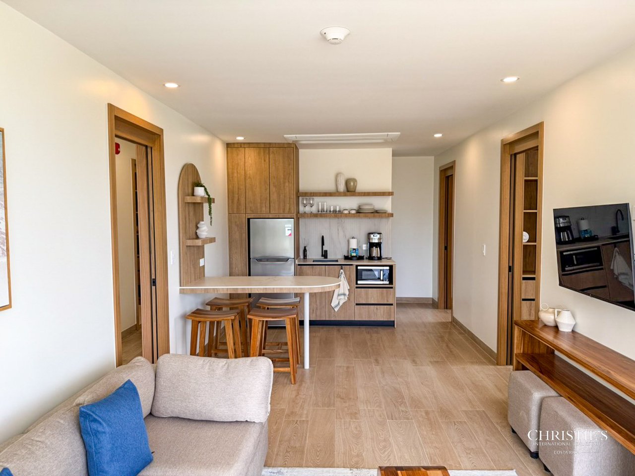 Mono Luxe Unit #17 — Three-Bedroom Residence