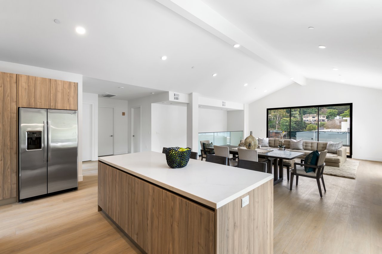 Aurelia Terrace, Regal Pl, 90068