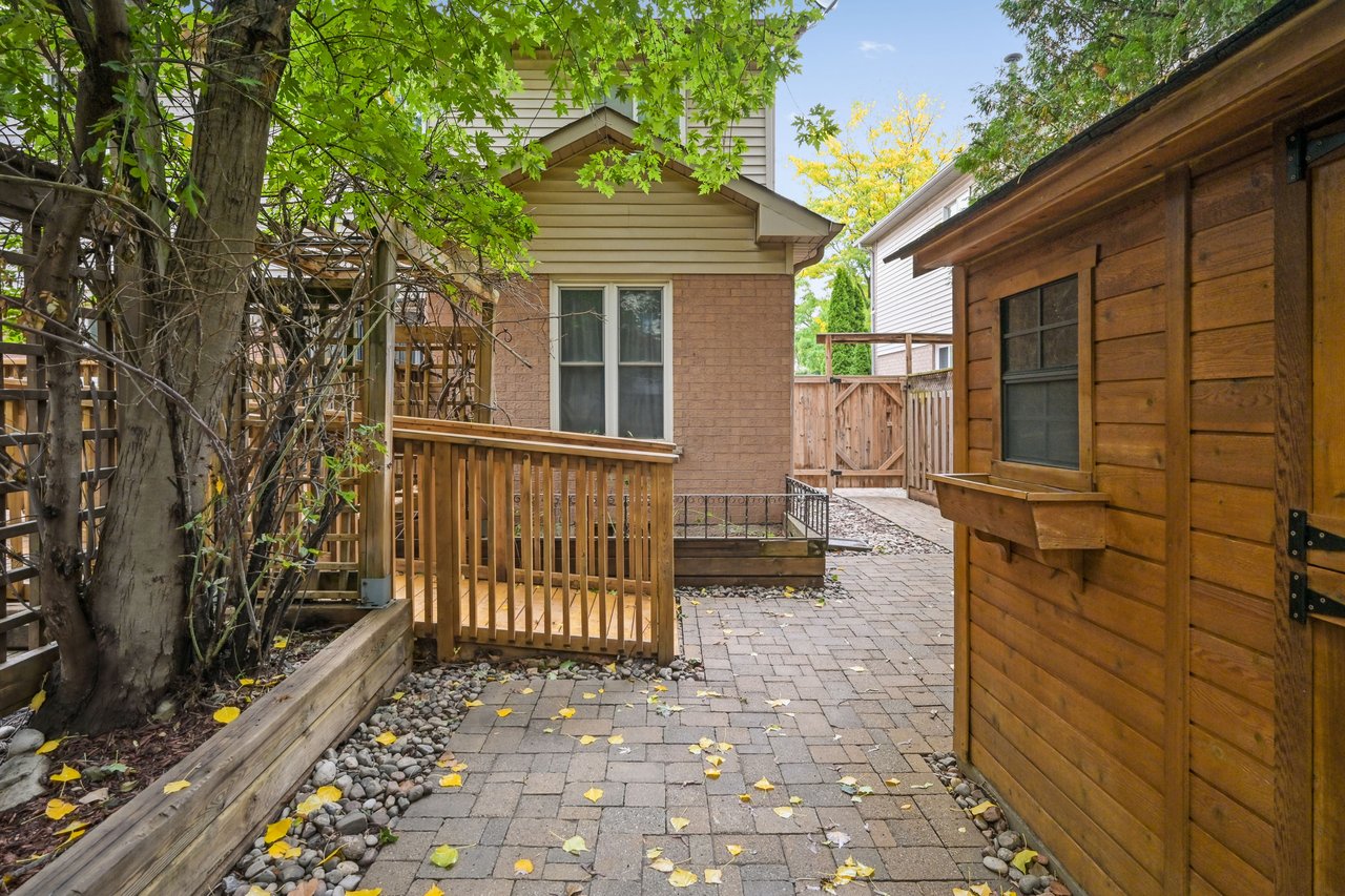 Detached Fixer Upper in River Oaks 