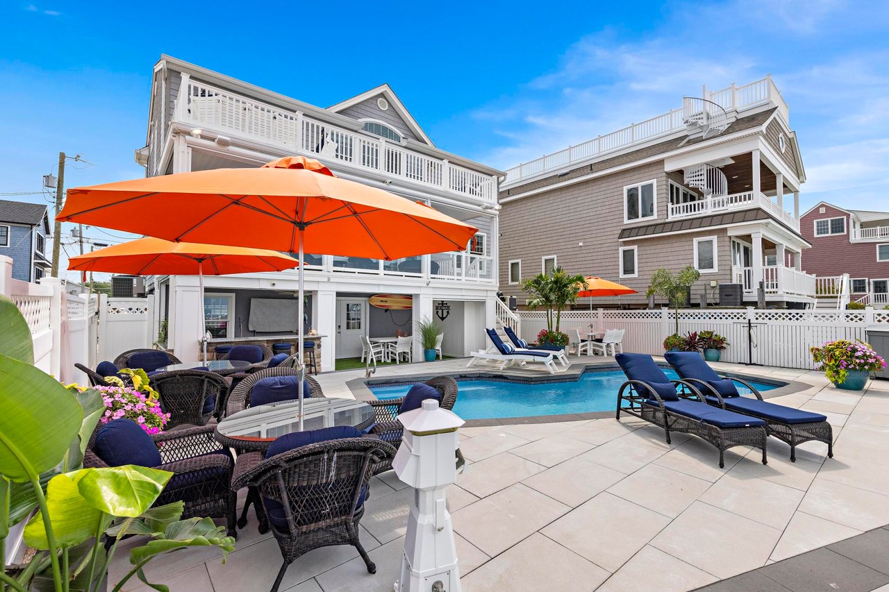 2108 Waverly Place
