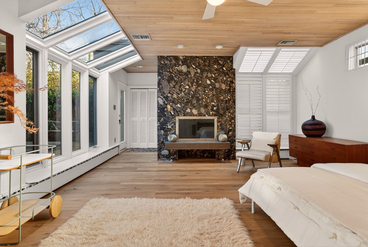 Inspiring MCM Residence