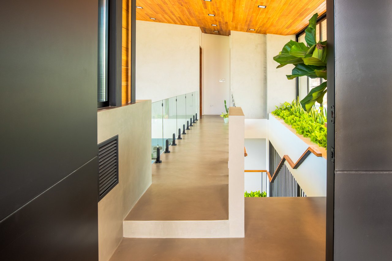 GARDEN HOUSE