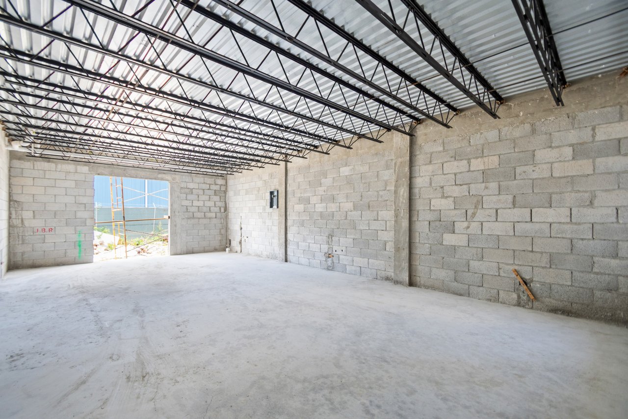 Unit 1-46A Airport Industrial Park