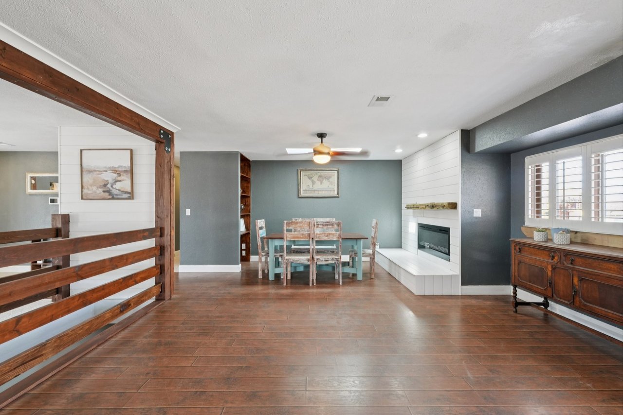 1003 W Camino Al Cielo Dr