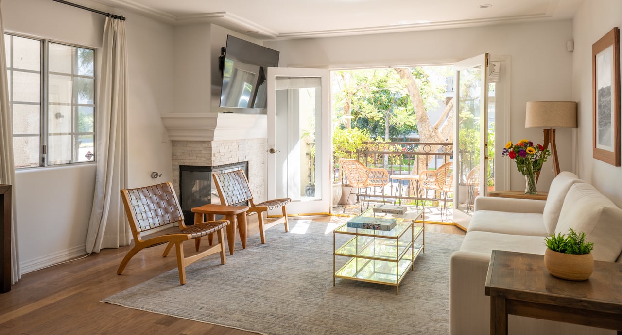 146 S Clark Dr Unit: 101, West Hollywood