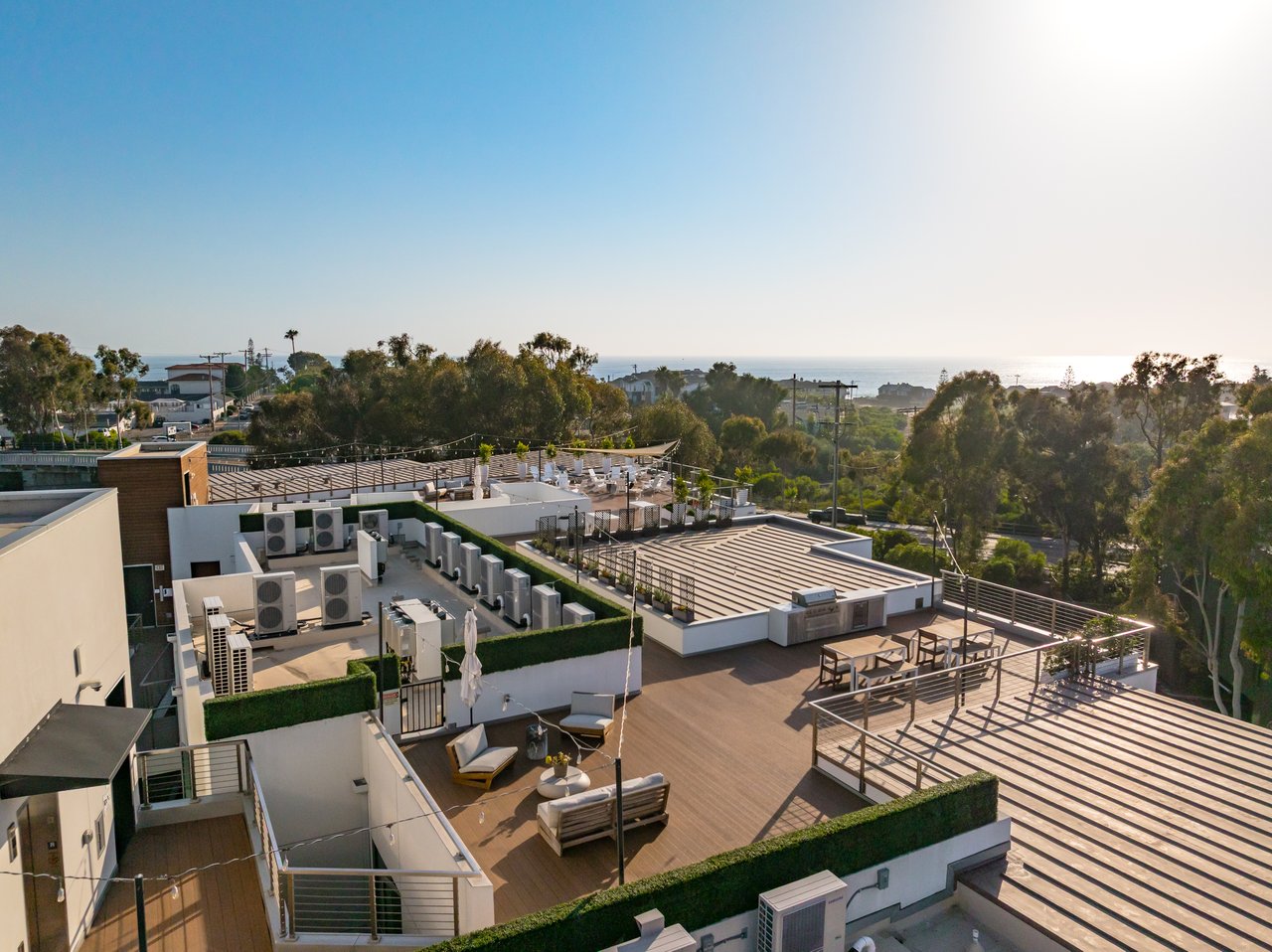  Downtown Carlsbad Coastal Residence 