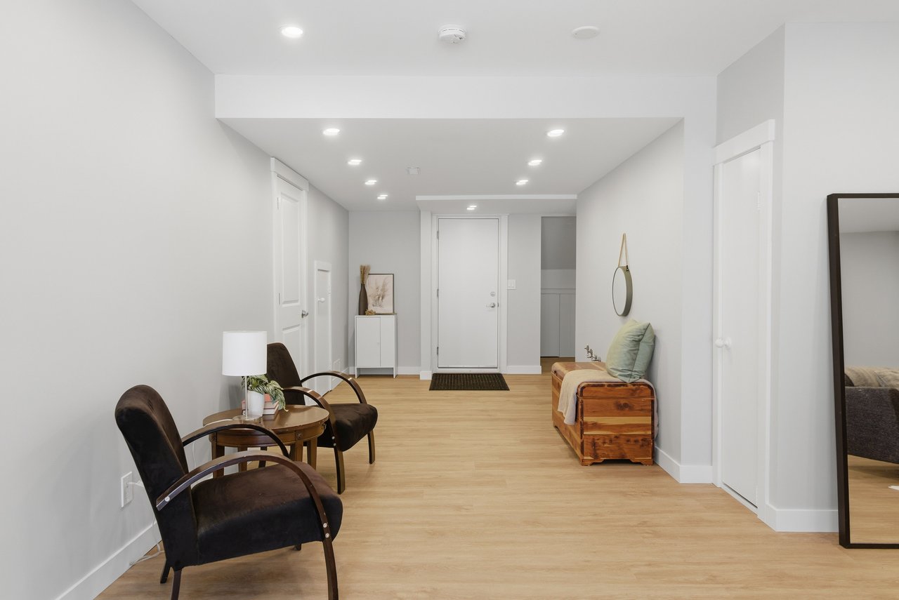 88 Woodfield Crescent SW