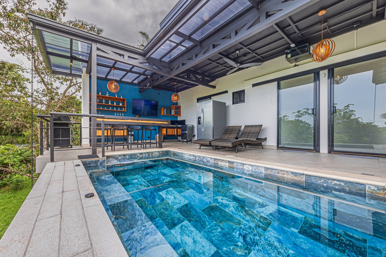 Casa Palma – Brand New Luxury 4BR/4.5BA Home with Stunning Sunset Views in Quepos
