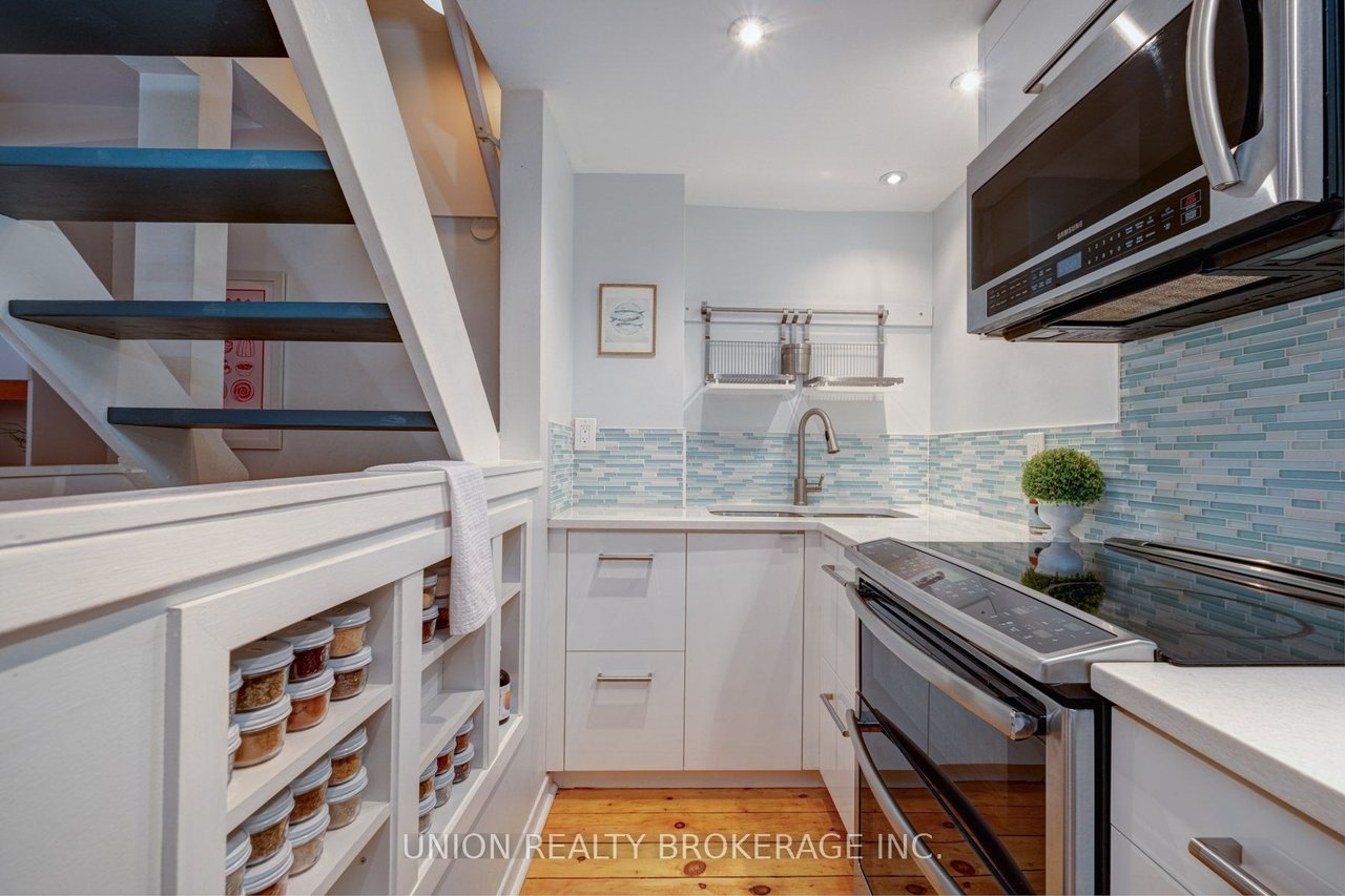 325 Jarvis St, Townhome 17