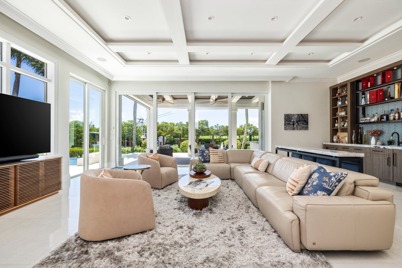 Palm Beach Gardens Waterfront Compound | 200' Deepwater Dockage | Harbour Isles