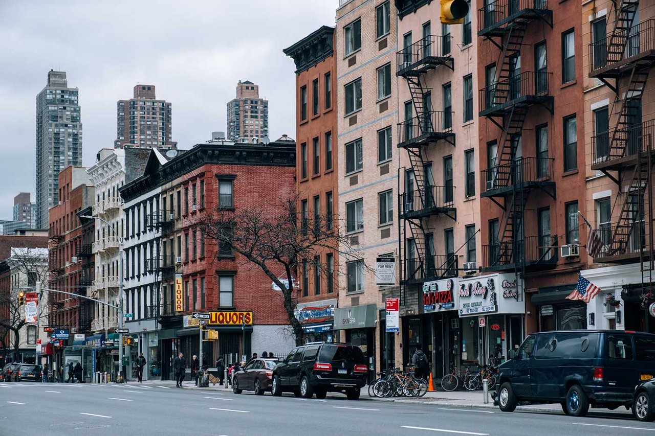 Hell's Kitchen: A Neighborhood with Great Restaurants and Real Estate Value