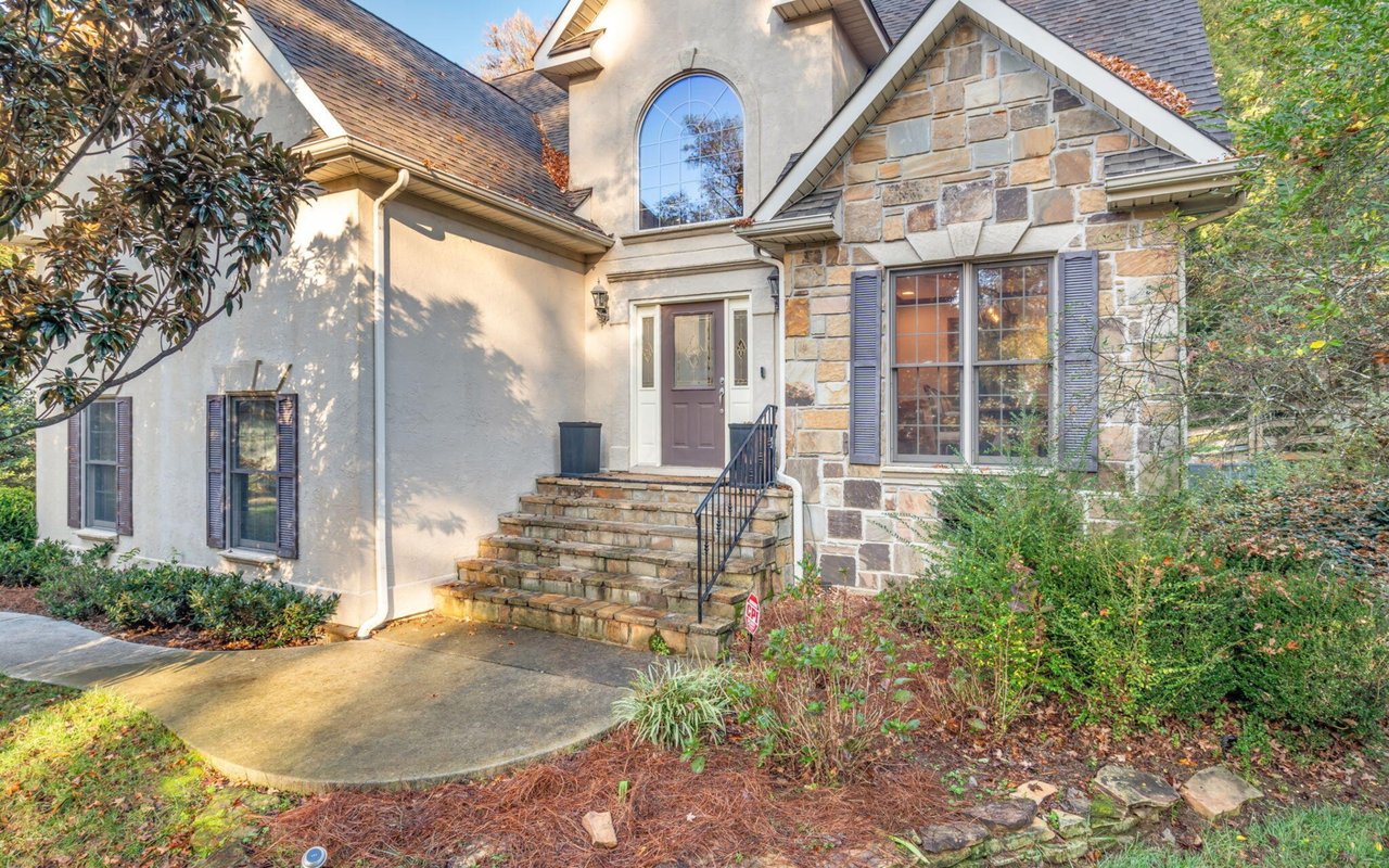 Wallace Luxury Spotlight | 4245 Hiawatha Drive Knoxville, TN 37919