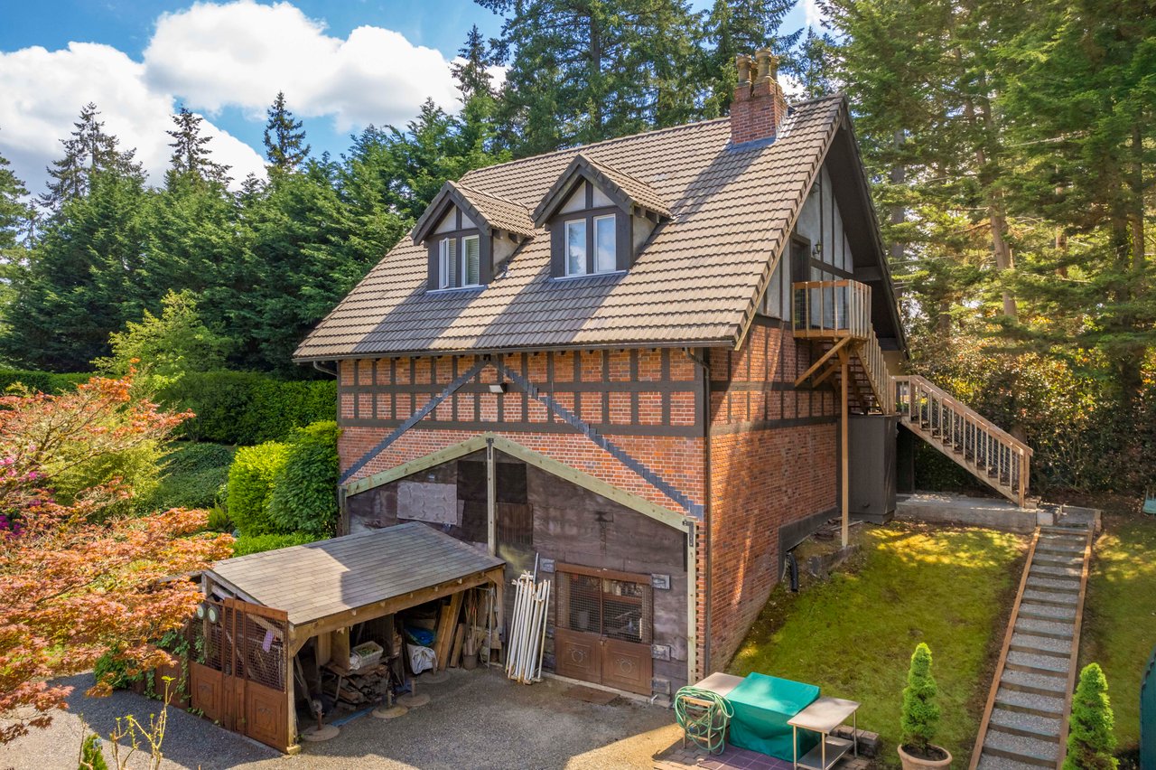 4 Thornewood Lane SW