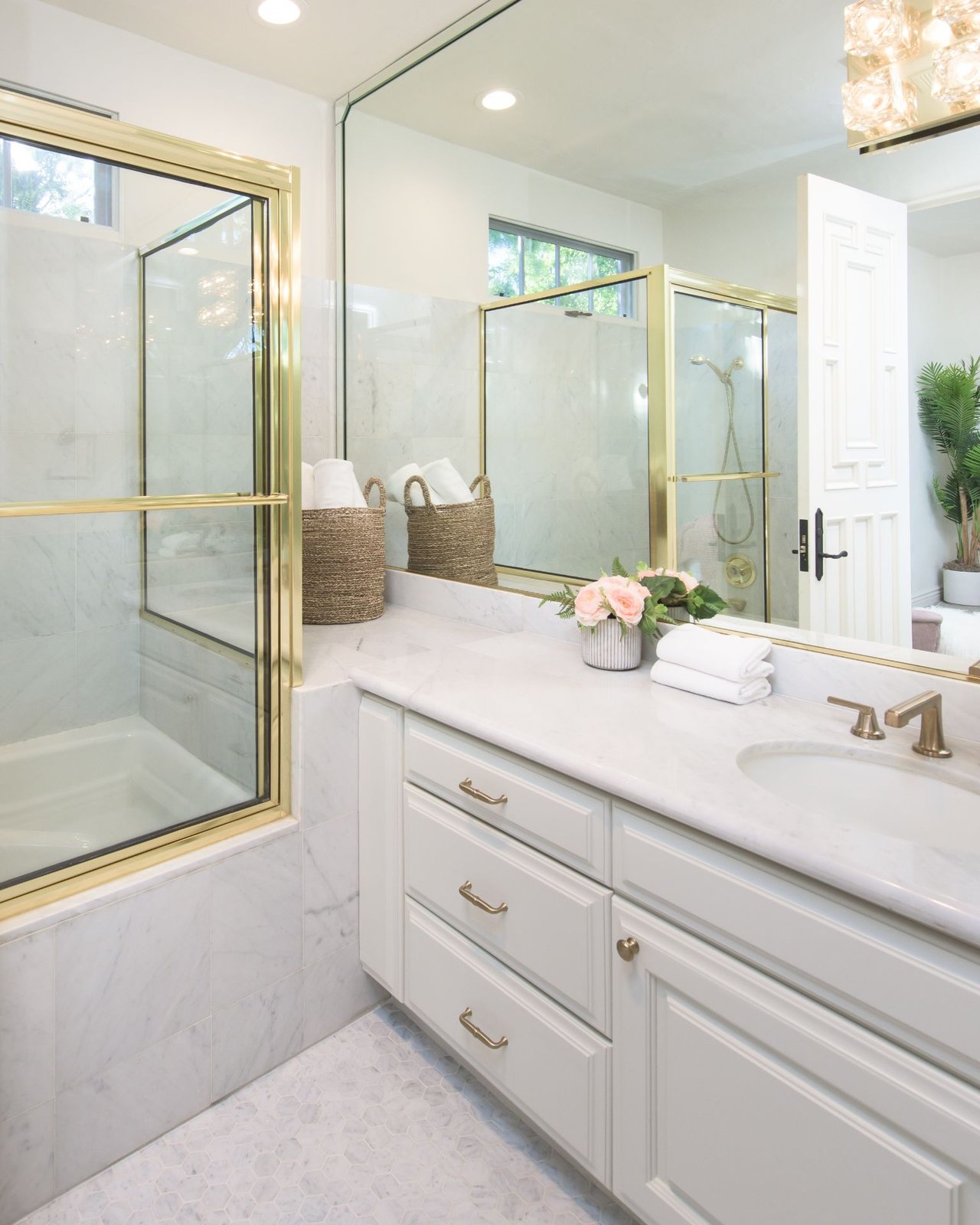 1275 Benedict Canyon Dr