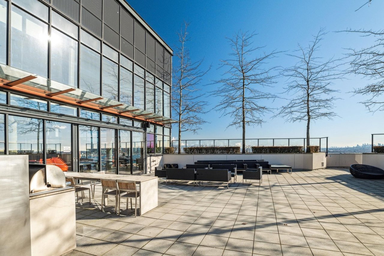 128 W Cordova St, #705