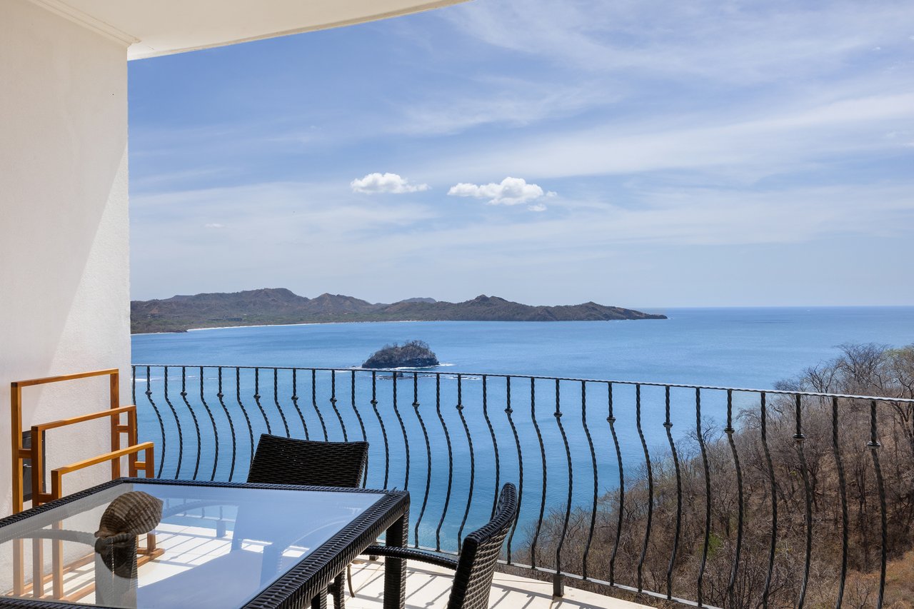 Flamingo Towers 30 | These views will absolutely take your breath away!