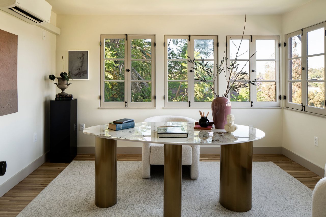 Vacant Trophy Silverlake Triplex With Reservoir Views