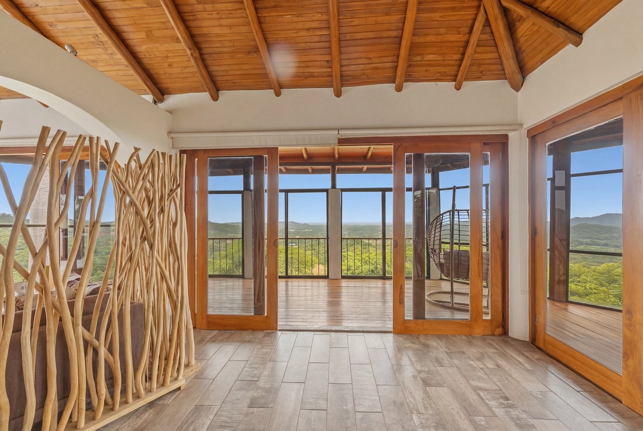 CASA EAGLE'S NEST - PALO VISTA - NEAR HUACAS