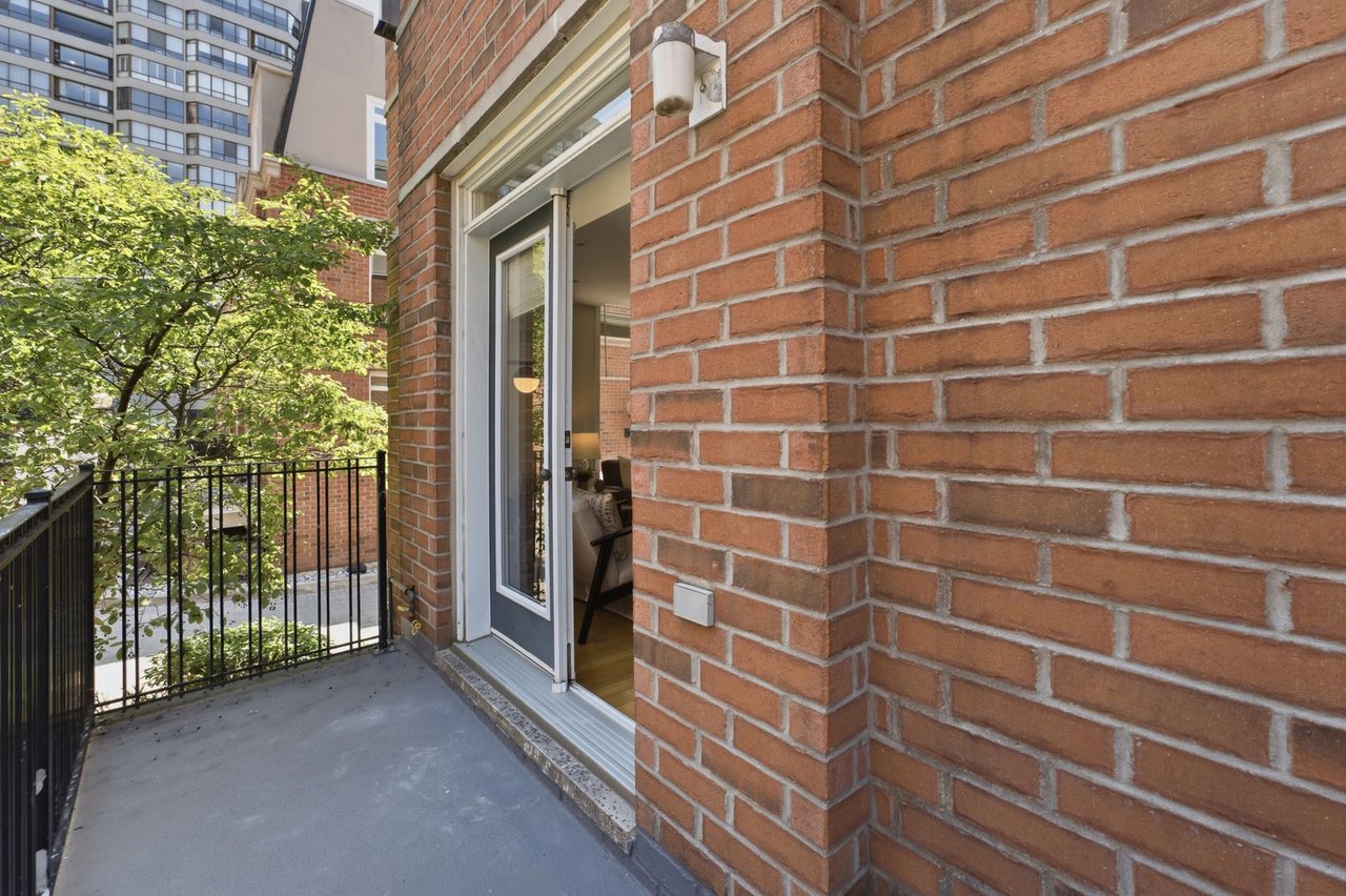 206-415 Jarvis St