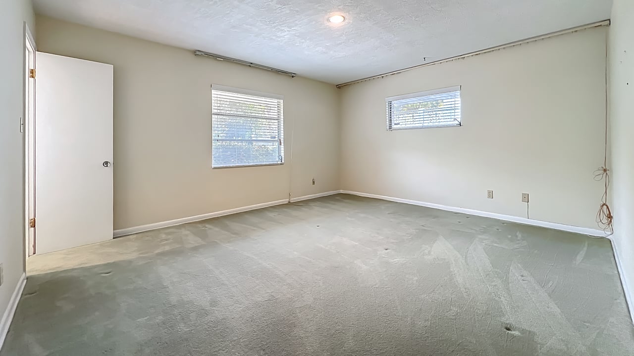 Mid-Century Modern 4-Bedroom in Dommerich Hills, Maitland