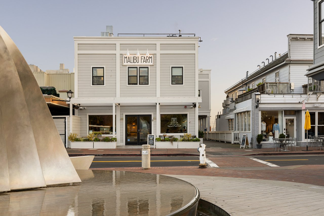 Luxury Condo with Sweeping Bay Views