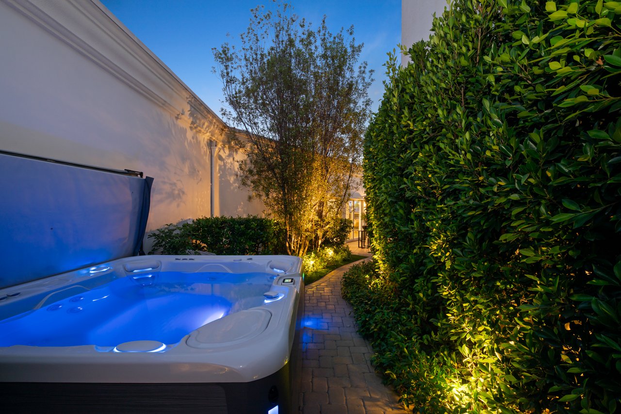 2209 Banyan Dr, Brentwood