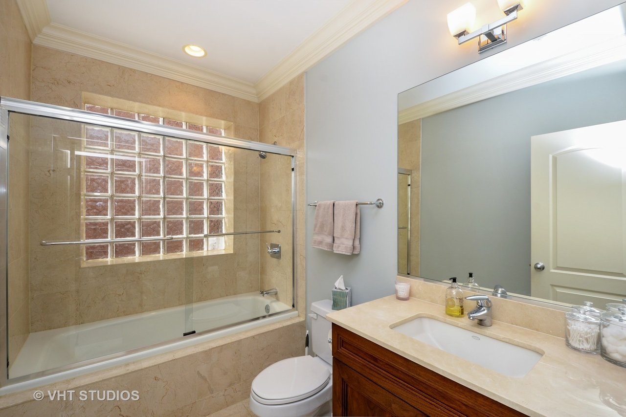 1047 W Monroe Street Apt 3