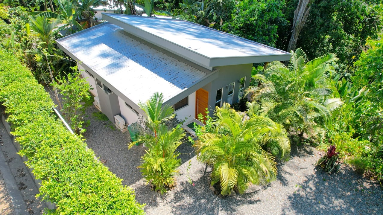 Riverside Jungle House with Waterfall Views in Ojochal, Costa Rica