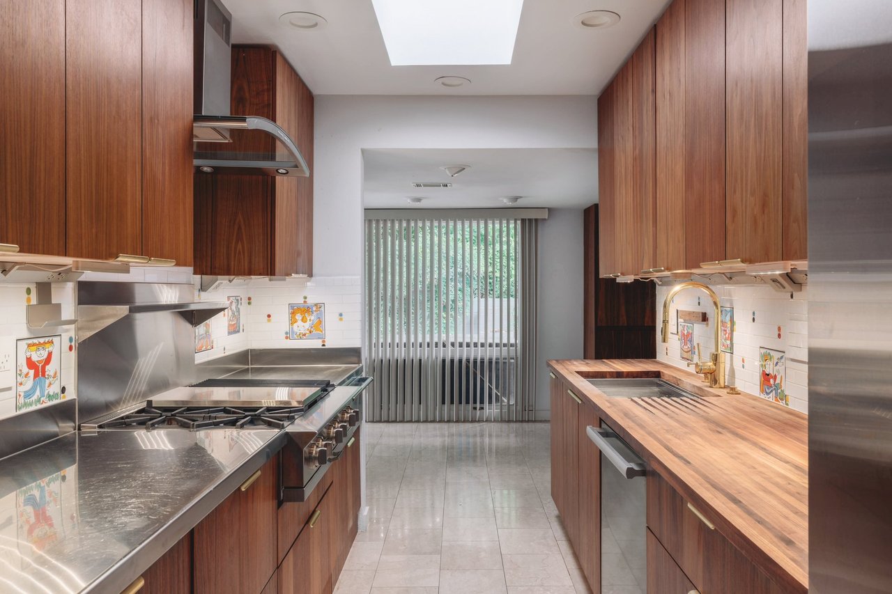 3304 Cherry Tree Circle