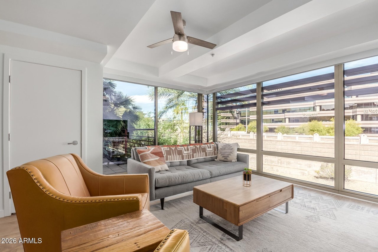 7161 E Rancho Vista Dr, #2015