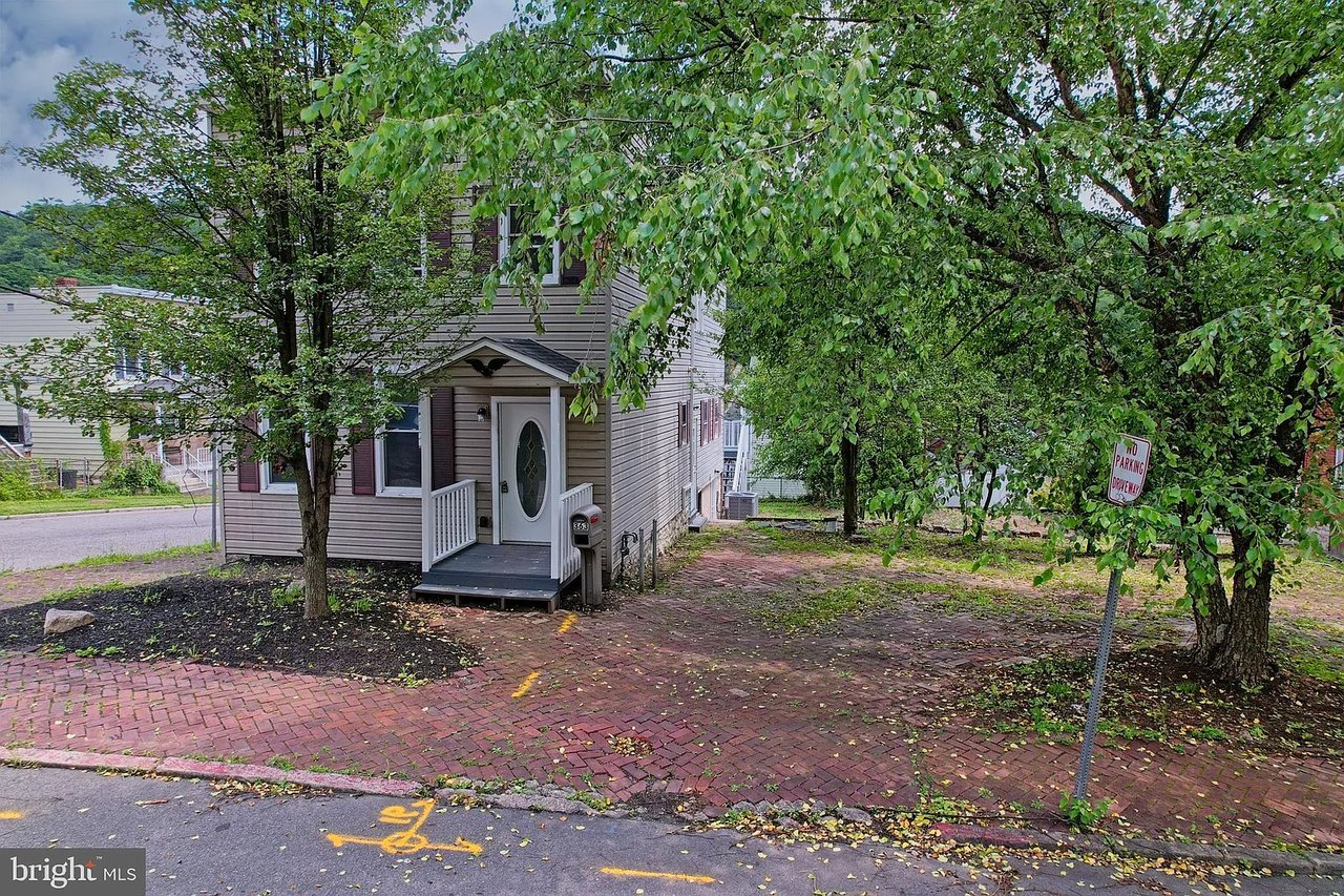361 Bedford St