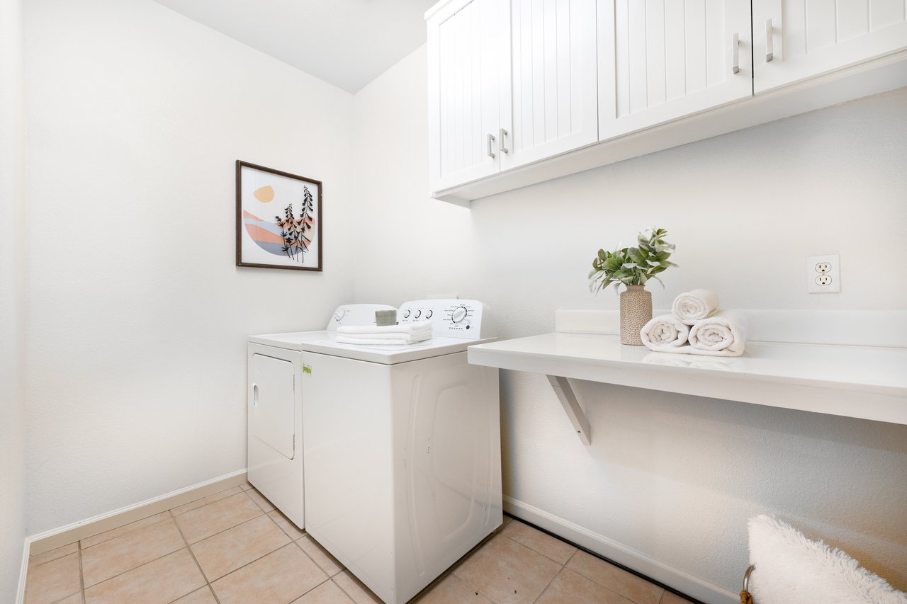 5947 Pala Mesa Dr