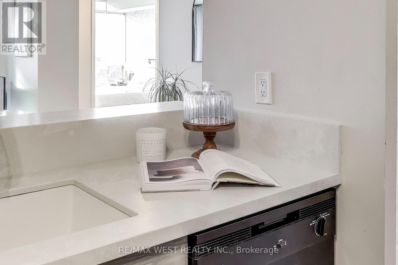 #1917 - 5 Greystone Walk Drive, Toronto Unit: 1917
