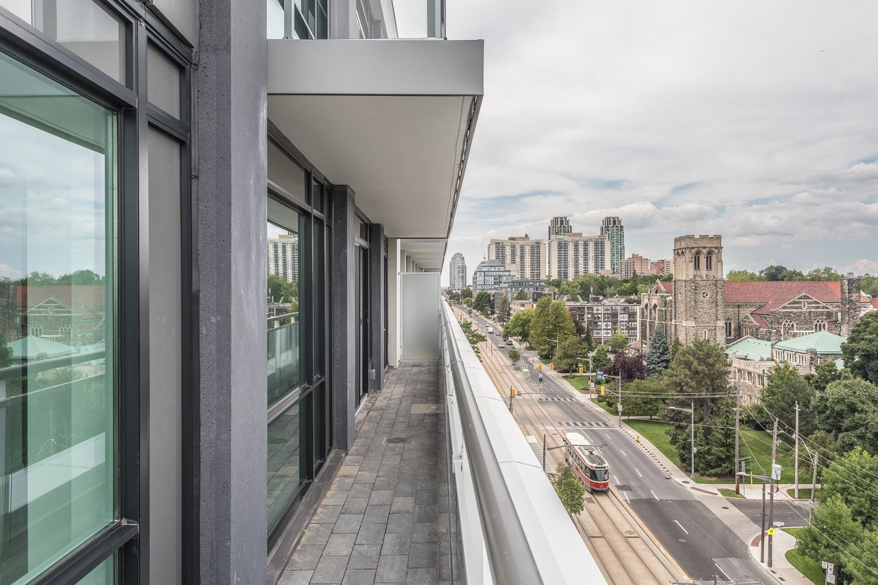 SOUTH HILL TERRACE SUITE