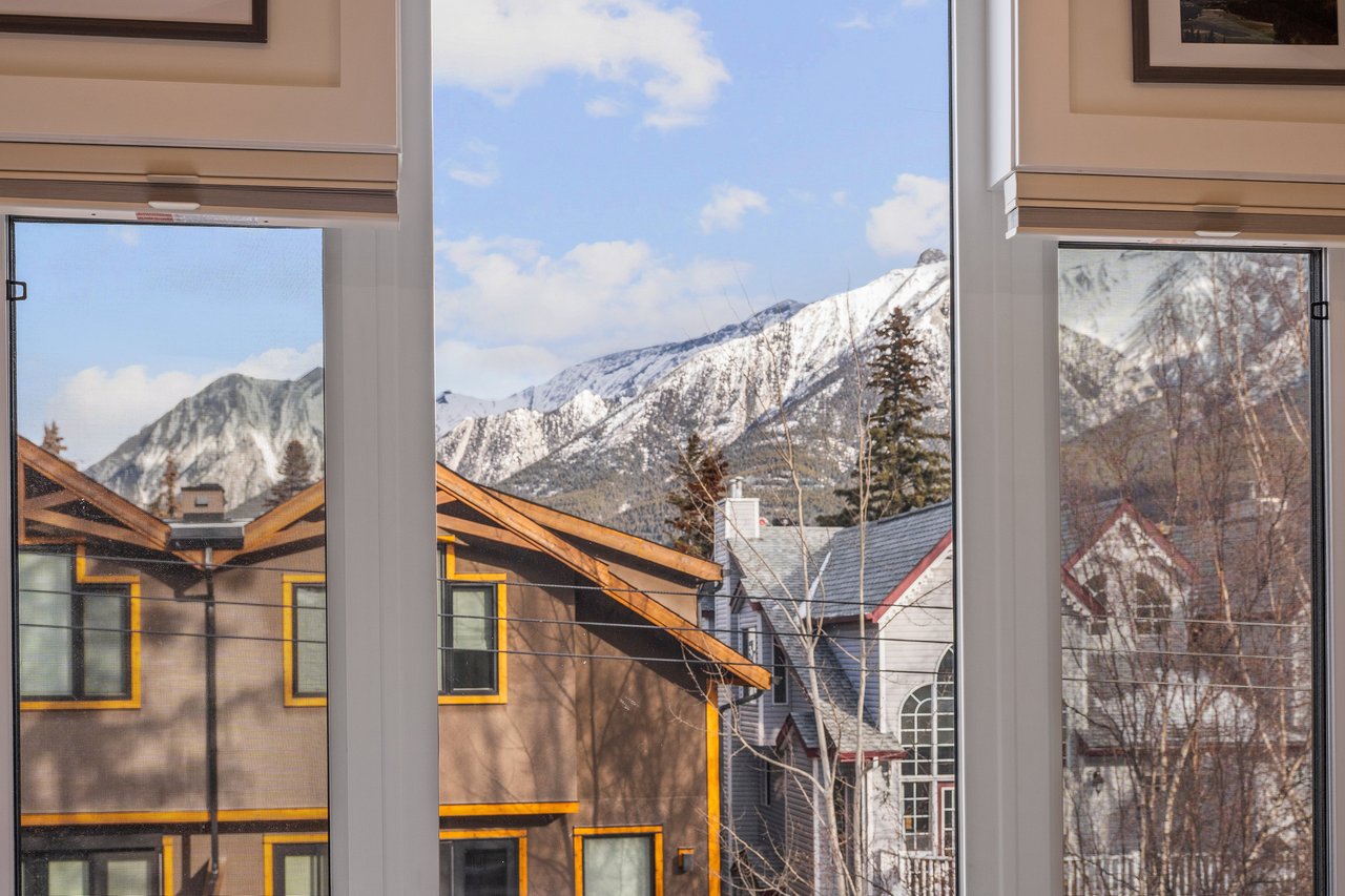 810 3rd Street Unit: 4