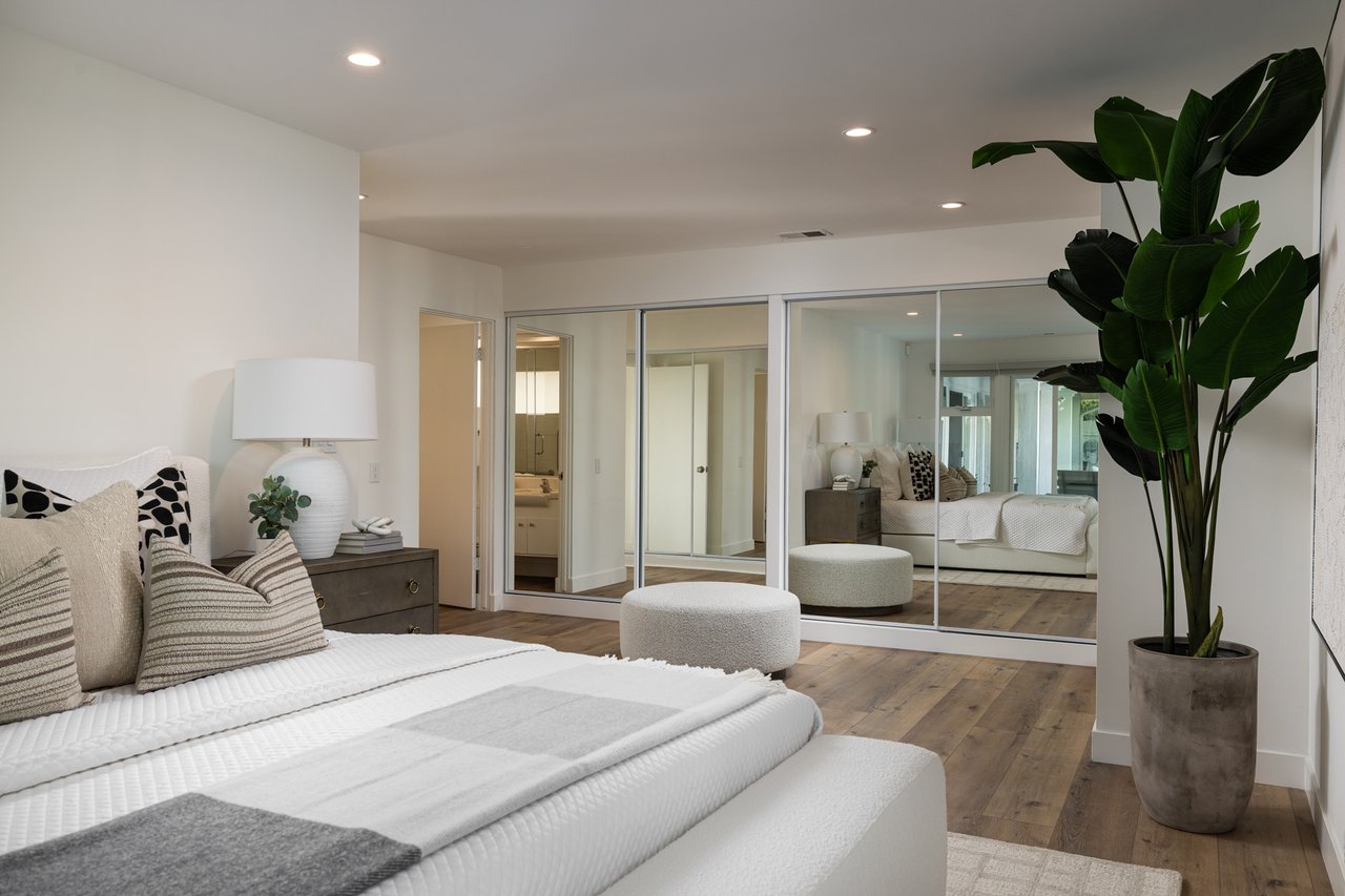 1007 White Sails Way