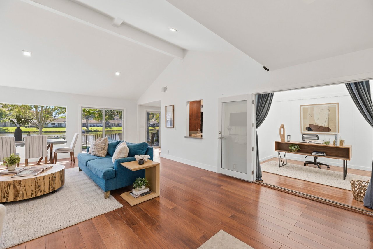 1541 Via Entrada Del Lago