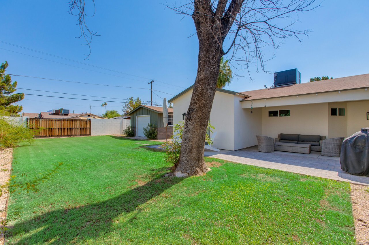 2438 E Indianola Ave.