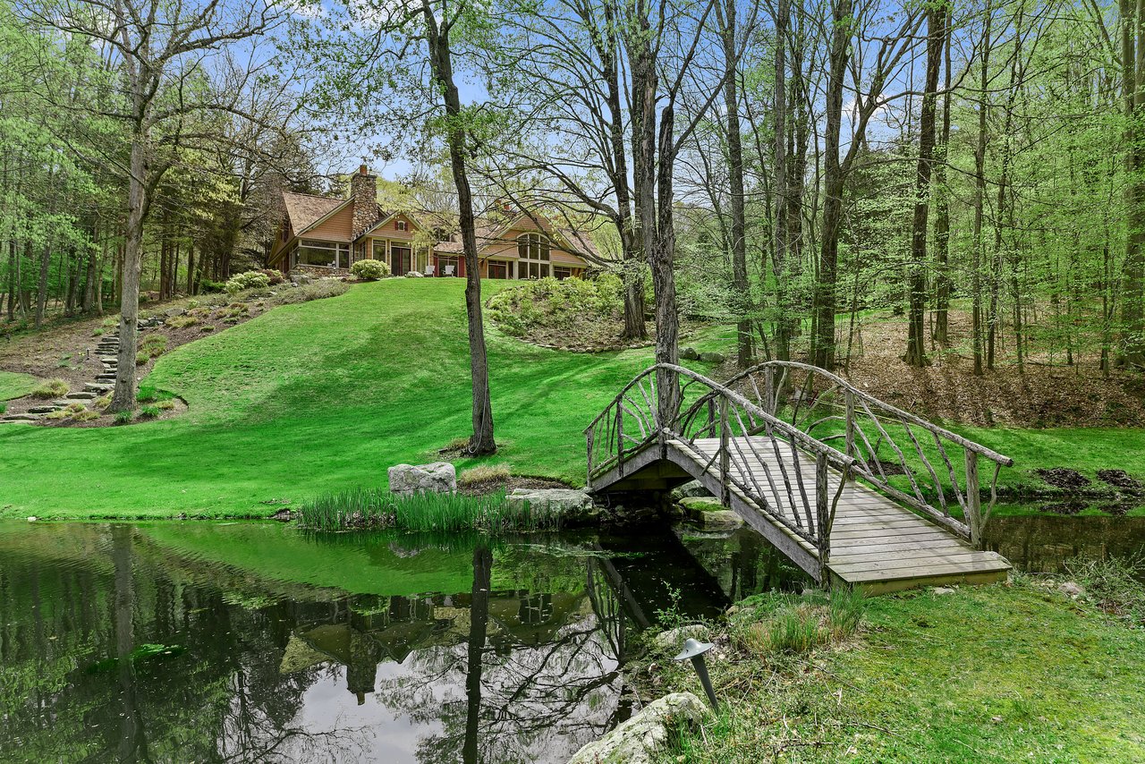 54 Old Stone Hill Road