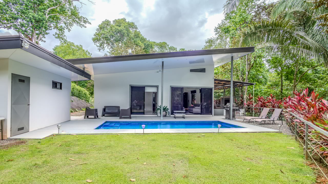 Modern 3-Bed Jungle Home with River and Pool in Cinco Ventanas Ojochal