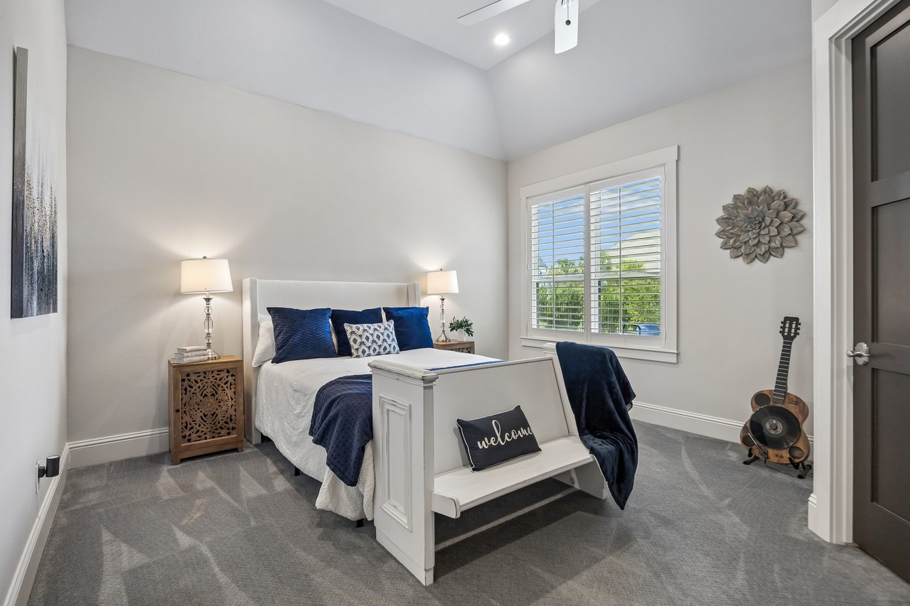 317 Knights Trail