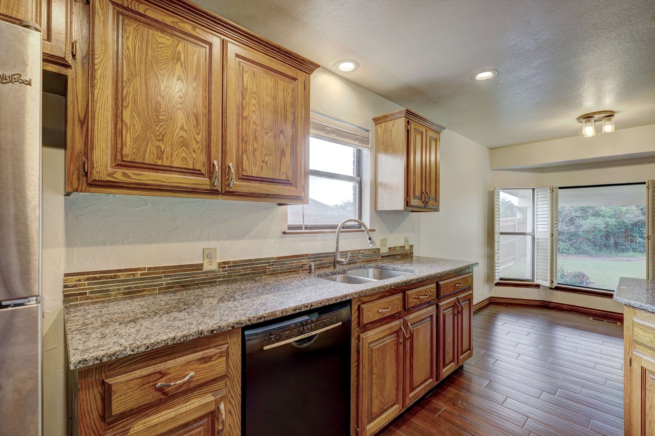 1205 Windsor Place