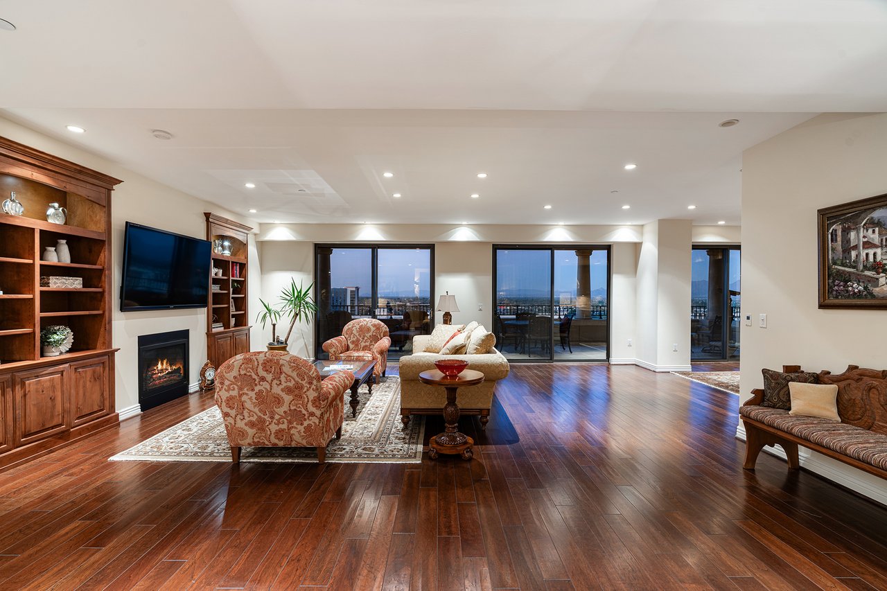 7181 E Camelback Road 1202