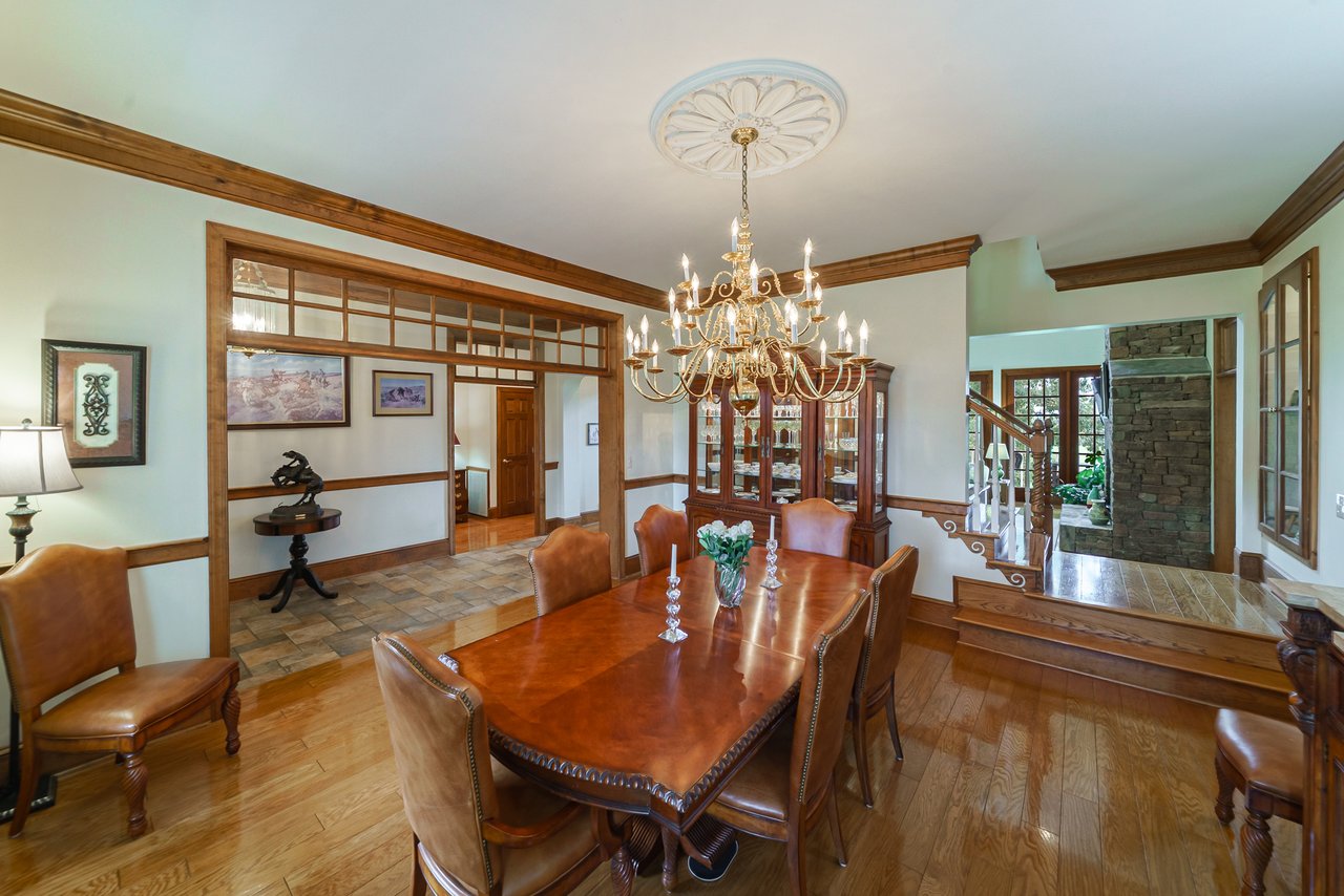 29-Acre Equestrian Estate with 14-Stall Barn