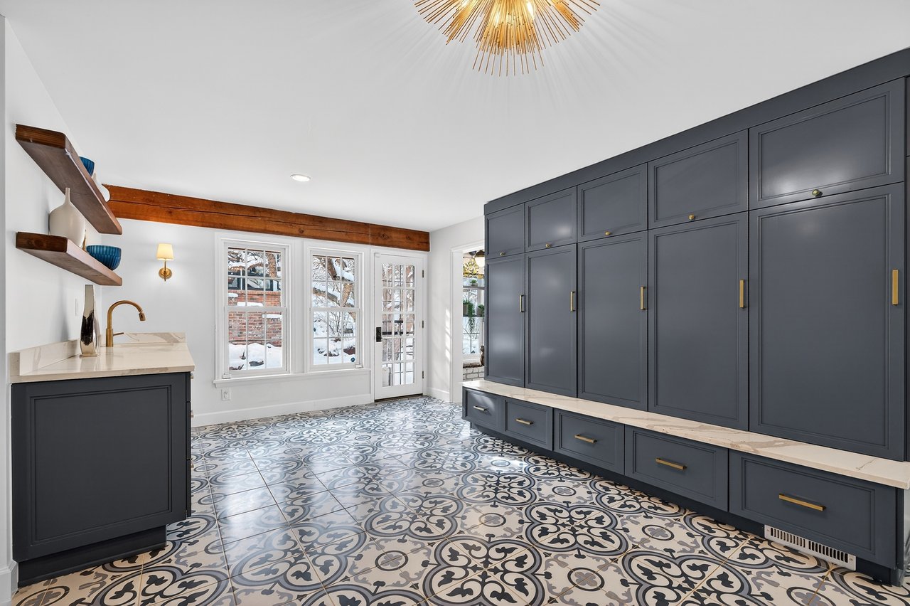 Stunning Home On The Rolling Hills Golf Course