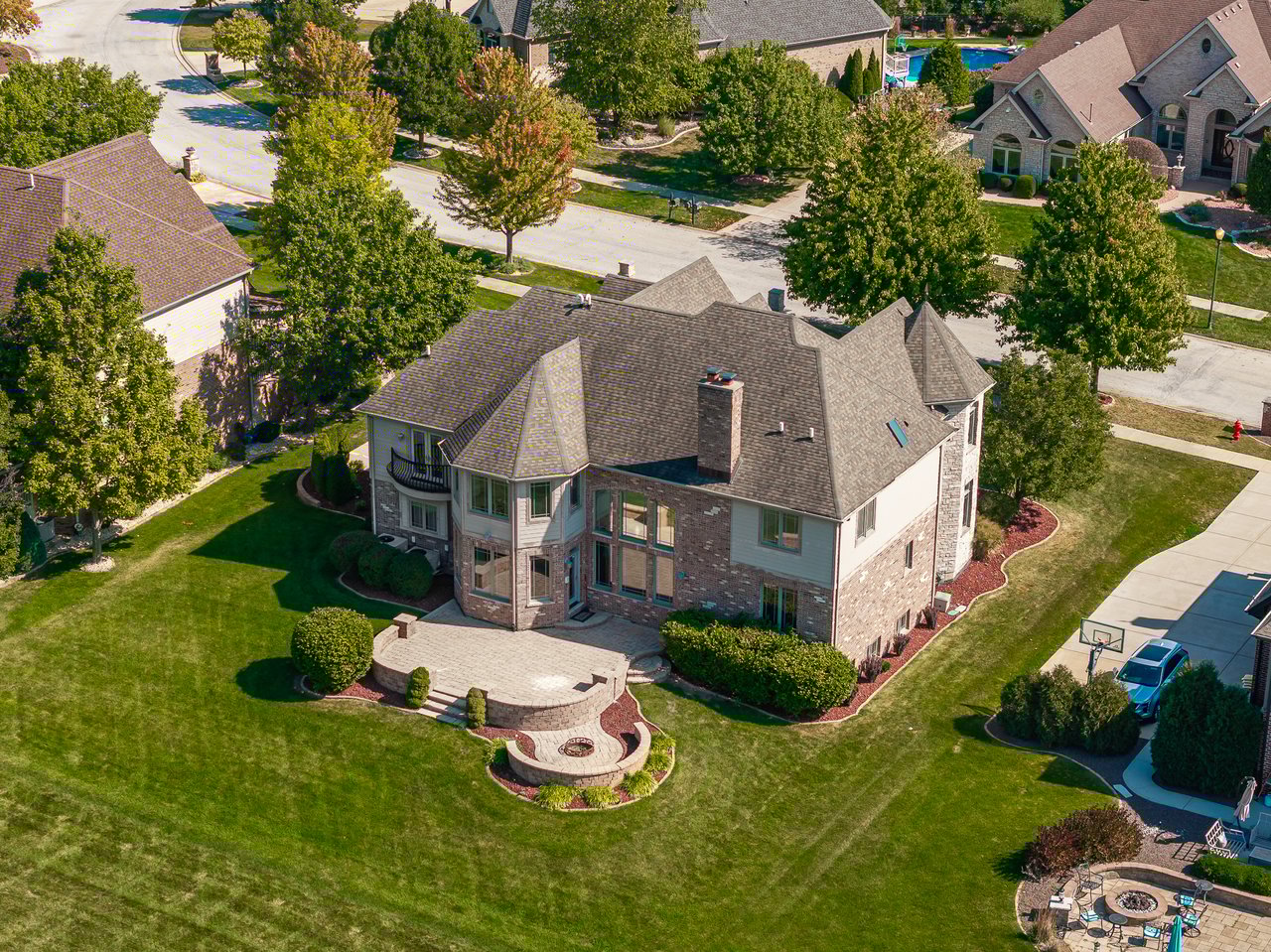 8964 Port Washington Dr, Frankfort