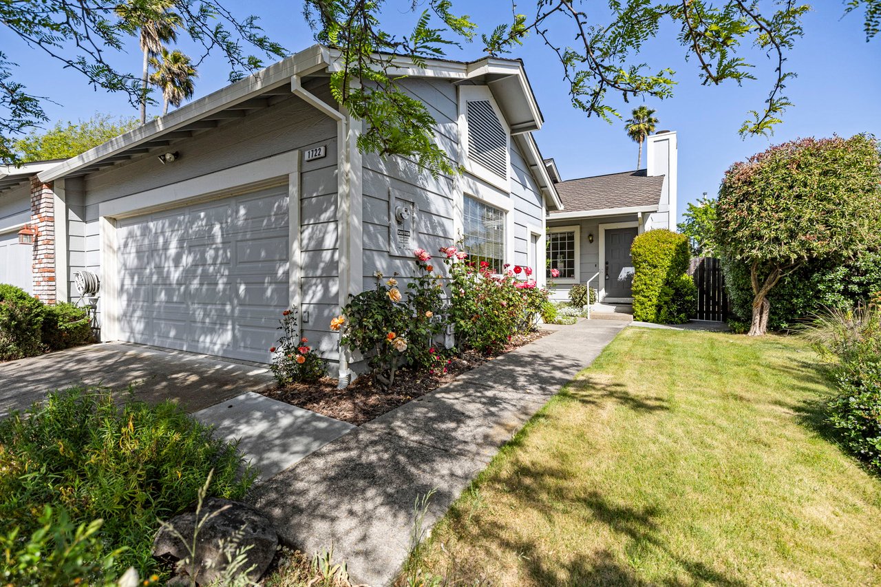Charming Single-Level PUD in Petaluma’s Sought-After Morningstar Community
