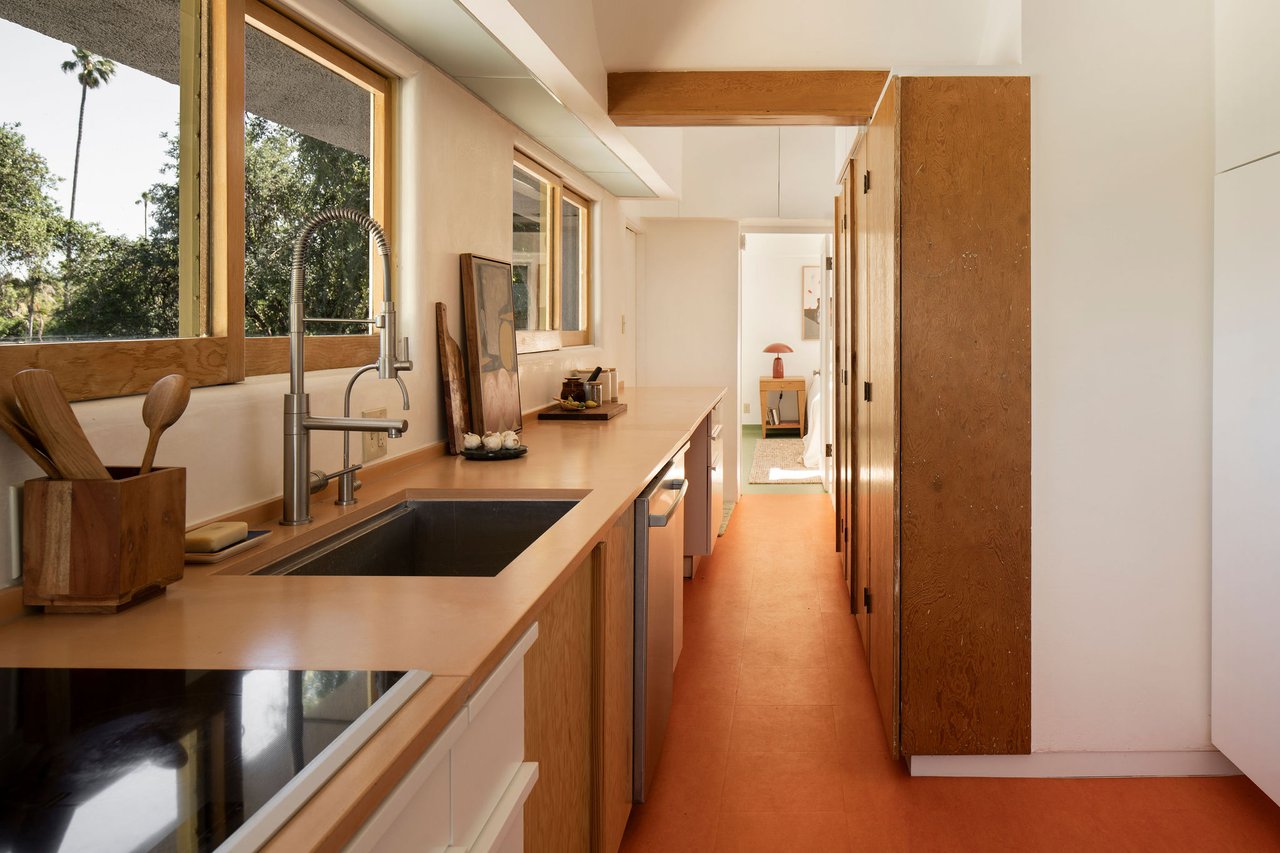 The Van Dekker House, Master architect R. M. Schindler